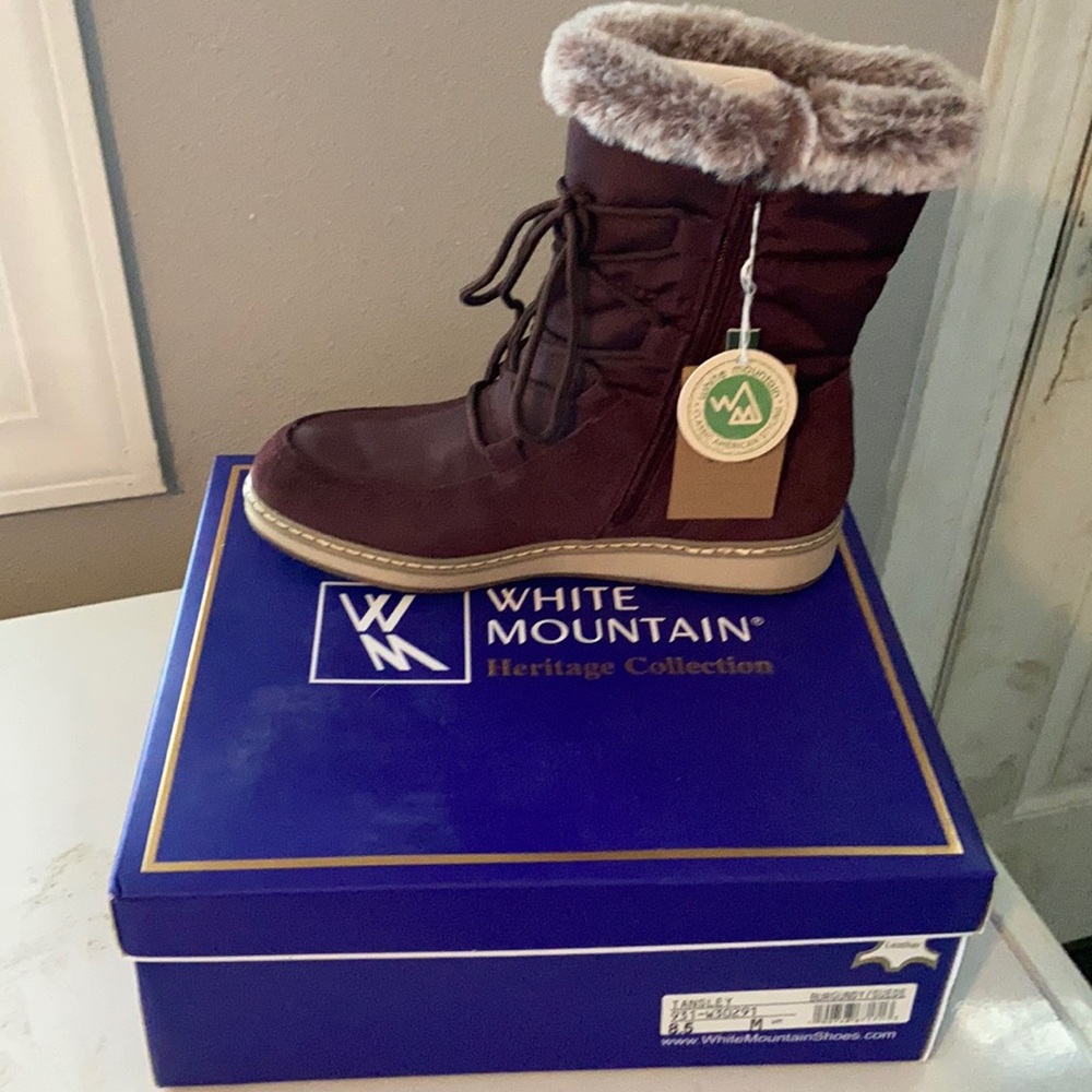 Brand new! White Mountain Tansley boot